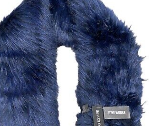Steve Madden BLUE Faux Fur Scarf Wrap - Picture 2 of 3